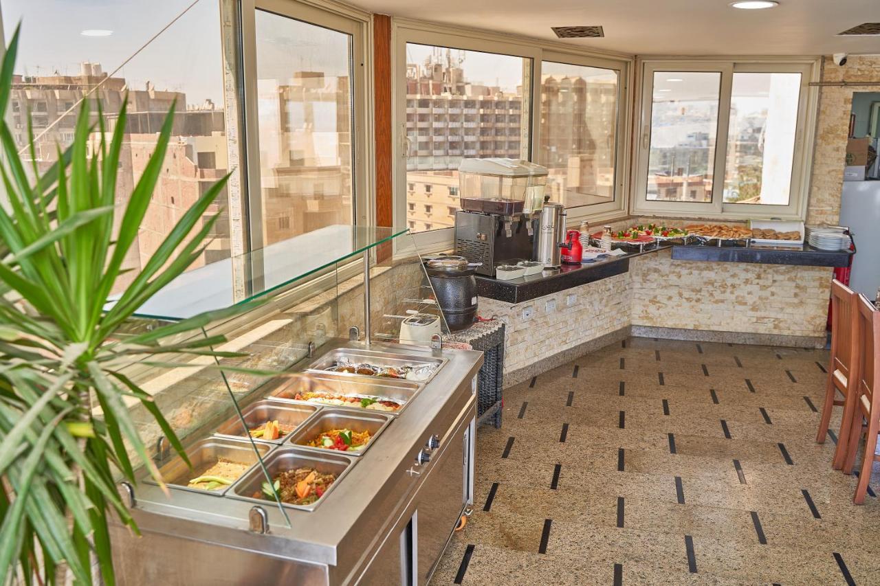 Pyramids Quen Hotel カイロ エクステリア 写真