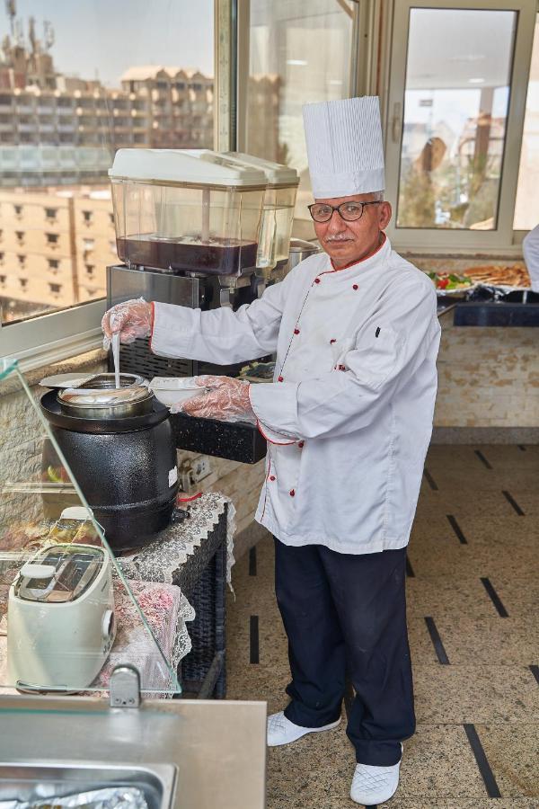 Pyramids Quen Hotel カイロ エクステリア 写真